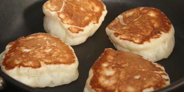 лимонные дрожжевые оладьи