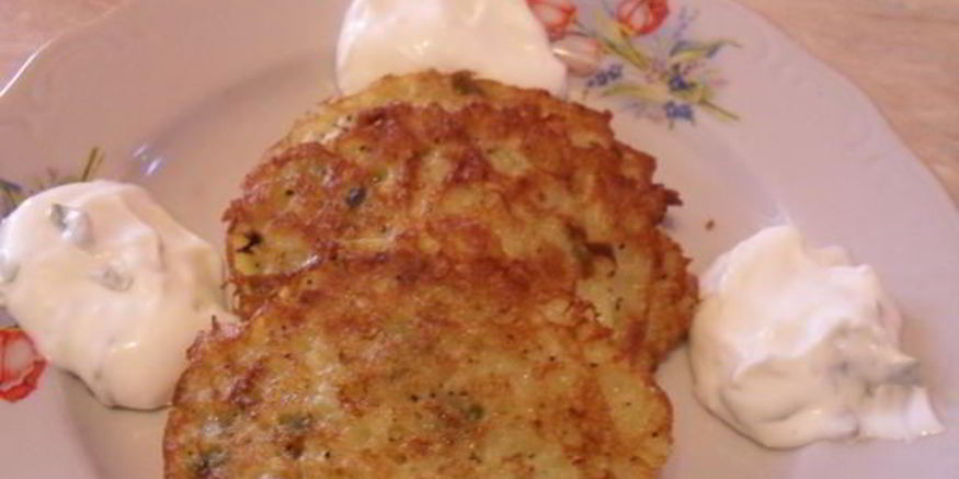 Рецепт оладий из кабачка с творогом и брынзой