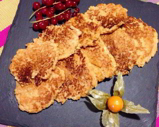 Яблочные оладьи на завтрак