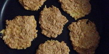 яблочные оладьи на завтрак