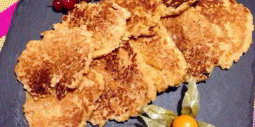 яблочные оладьи на завтрак