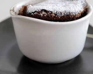 Крем-какао с печеньем и орехами по-португальски