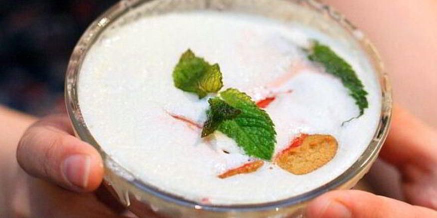 Рецепт парфе из клубники с имбирным печеньем и фреш-кремом