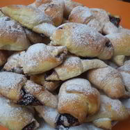 Рецепт Рогаликов со смородиновым джемом