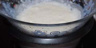 сабайон с сырным печеньем в шоколаде и сыром джюгас