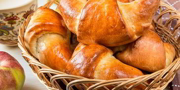 сдобные рогалики с яблоками