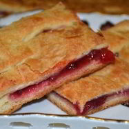 Рецепт Брусничного пирога из дрожжевого теста