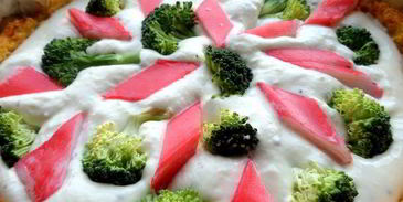 киш на овощном корже с крабовыми палочками