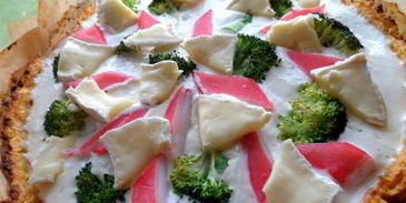 киш на овощном корже с крабовыми палочками