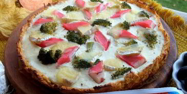 киш на овощном корже с крабовыми палочками