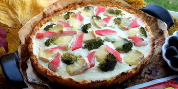 киш на овощном корже с крабовыми палочками