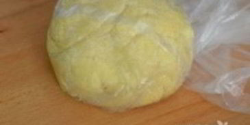 киш с красной рыбой и брокколи