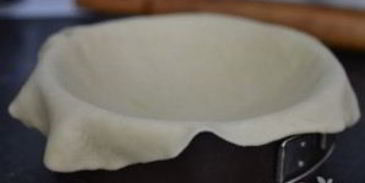 киш с красной рыбой и брокколи