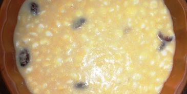 кукурузный пирог с творогом и вяленой клюквой