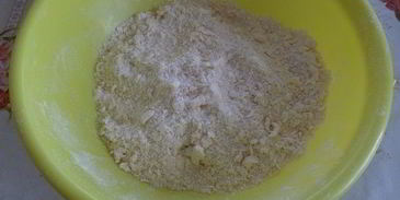 насыпной пирог с клубникой