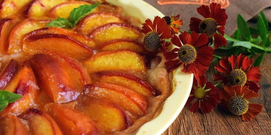 Рецепт персикового пирога на слоеном тесте