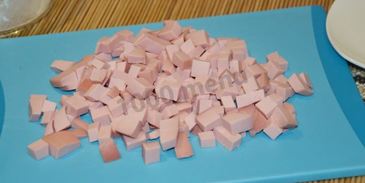 пирог с колбасой и сыром