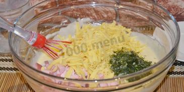 пирог с колбасой и сыром