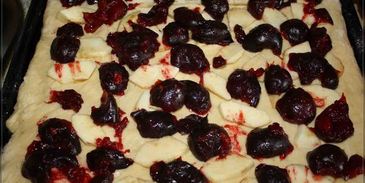 пирог со сливами