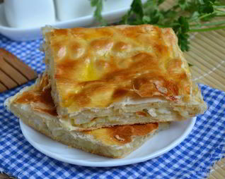 Слоеный пирог с рыбой