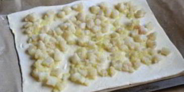 слоеный пирог с рыбой