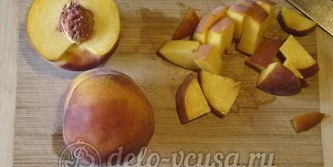 сметанный пирог с персиками