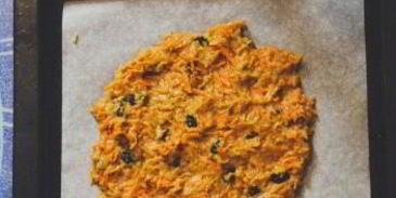 вегетарианский морковный пирог