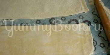 яблочный пирог из слоеного теста