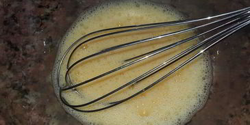 заливной пирог с зеленым луком и яйцом