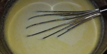 заливной пирог с зеленым луком и яйцом