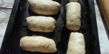 дрожжевые пирожки с зеленым луком и яйцом в духовке