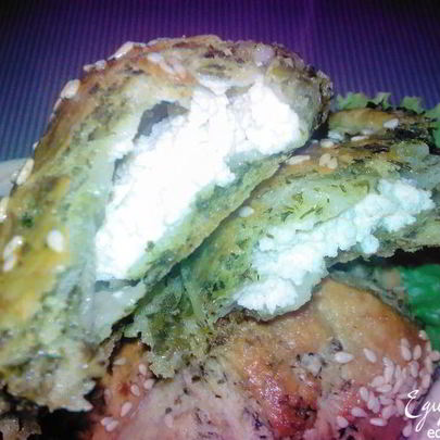 Летние пирожки, слоеные зеленью