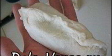 пирожки из дрожжевого теста с яйцом, луком и рисом