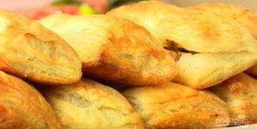 пирожки из слоеного теста с печенью