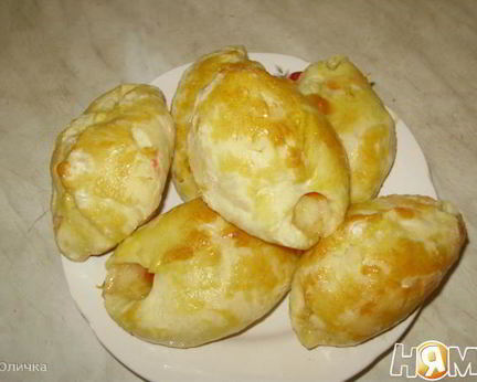 Пирожки с абрикосом и сливой