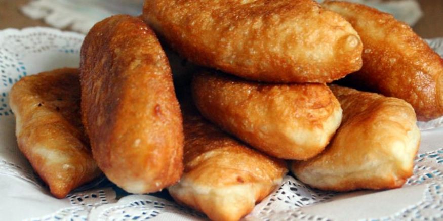 Рецепт пирожков с гречкой, беконом и яйцом