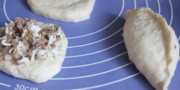 пирожки с гречкой, беконом и яйцом