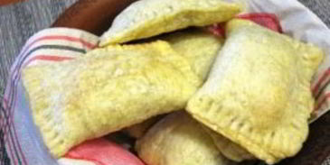 пирожки с капустой из слоеного теста