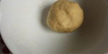 пирожки с колбасой в духовке