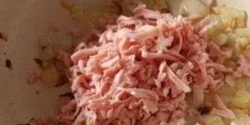 пирожки с колбасой в духовке