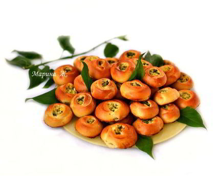 Пирожки с щавелем, яйцом и рисом