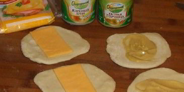 пирожки с сосисками