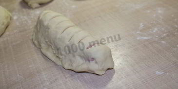 пирожки с сосиской в духовке гусеницы