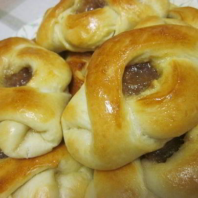 Пирожки с яблочным вареньем