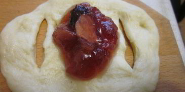 пирожки с яблочным вареньем