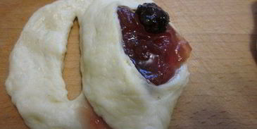 пирожки с яблочным вареньем