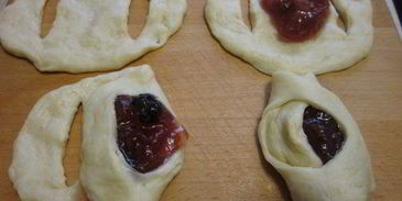 пирожки с яблочным вареньем