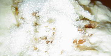 пирожки с яблоками и изюмом на сковороде