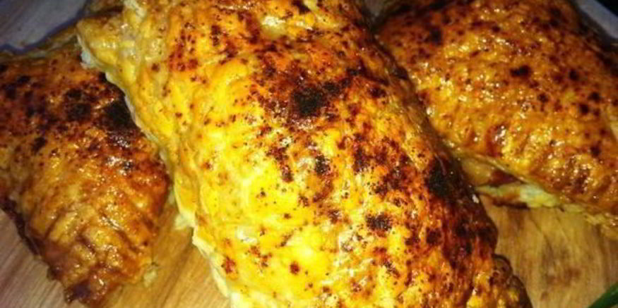 Рецепт пирожков слоеных с ветчиной, сыром и луком