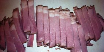 пирожки слоеные с ветчиной, сыром и луком